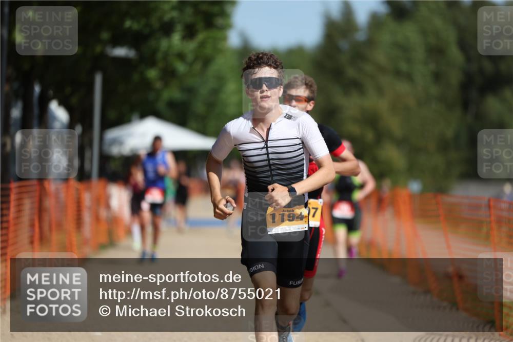 07.09.2025 - 19. Norderstedt Triathlon Michael Strokosch http://msf.ph/oto/8755021 07.09.2025 12:02:49 Laufen 1194, 1207 meine-sportfotos.de