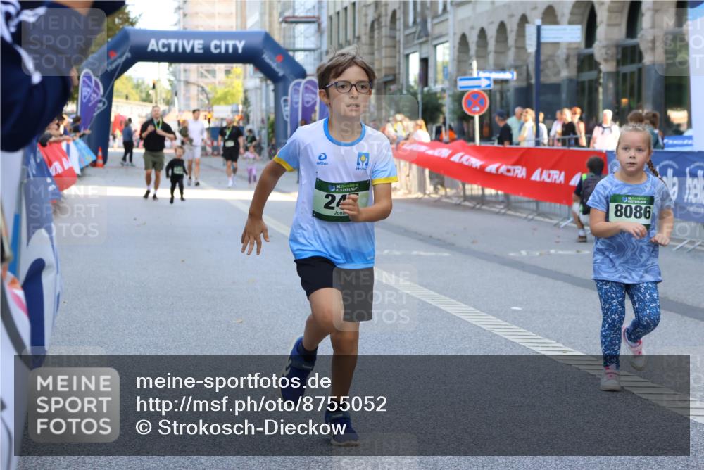 07.09.2025 - BARMER Alsterlauf Strokosch-Dieckow http://msf.ph/oto/8755052 07.09.2025 10:54:02 Ziel 4644 meine-sportfotos.de