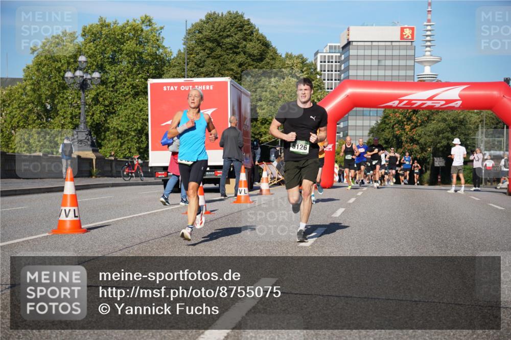 07.09.2025 - BARMER Alsterlauf Yannick Fuchs http://msf.ph/oto/8755075 07.09.2025 09:37:40 Laufen 5126 meine-sportfotos.de