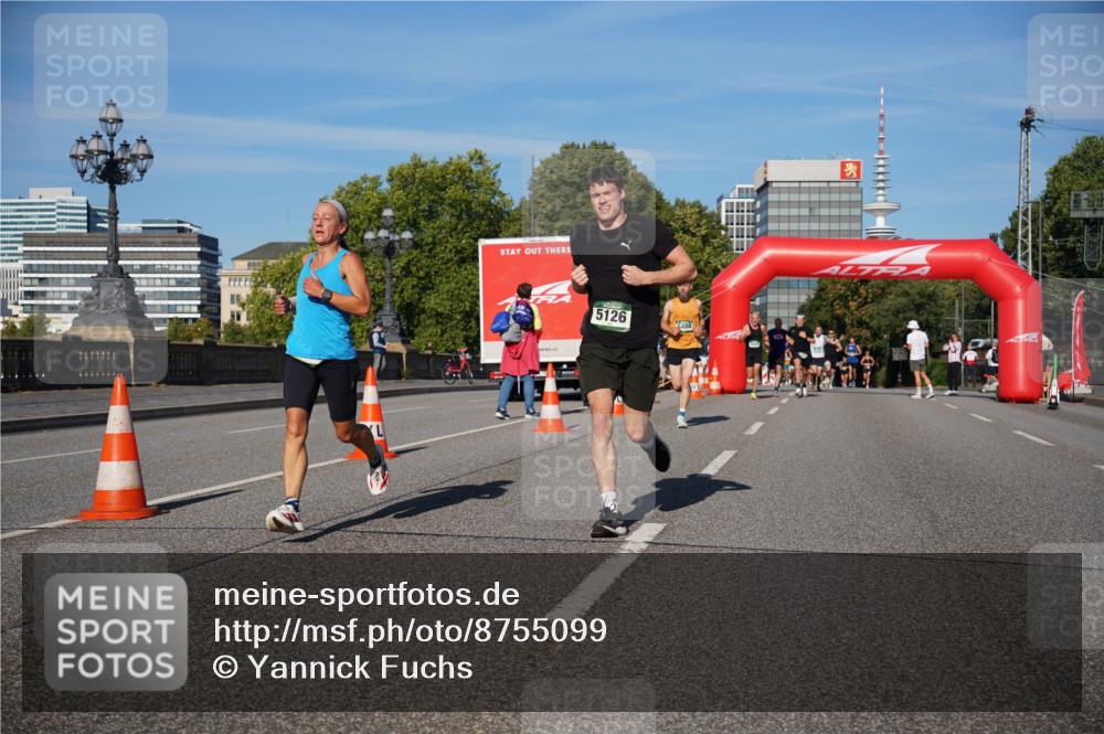 07.09.2025 - BARMER Alsterlauf Yannick Fuchs http://msf.ph/oto/8755099 07.09.2025 09:37:41 Laufen 5126, 2488 meine-sportfotos.de