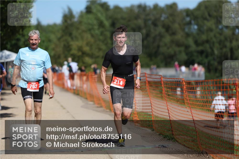 07.09.2025 - 19. Norderstedt Triathlon Michael Strokosch http://msf.ph/oto/8755116 07.09.2025 13:11:11 Laufen 213, 214, 762 meine-sportfotos.de