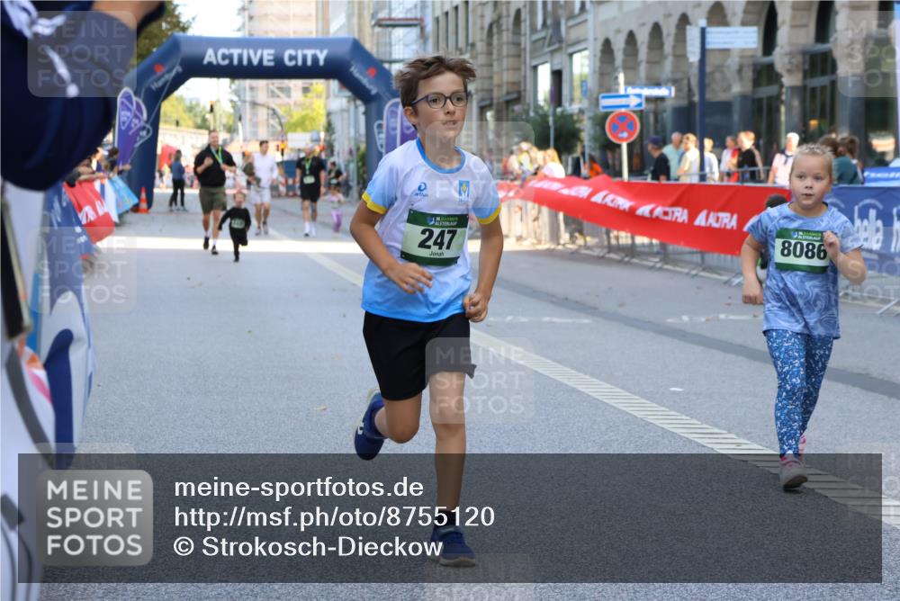 07.09.2025 - BARMER Alsterlauf Strokosch-Dieckow http://msf.ph/oto/8755120 07.09.2025 10:54:02 Ziel 4644 meine-sportfotos.de