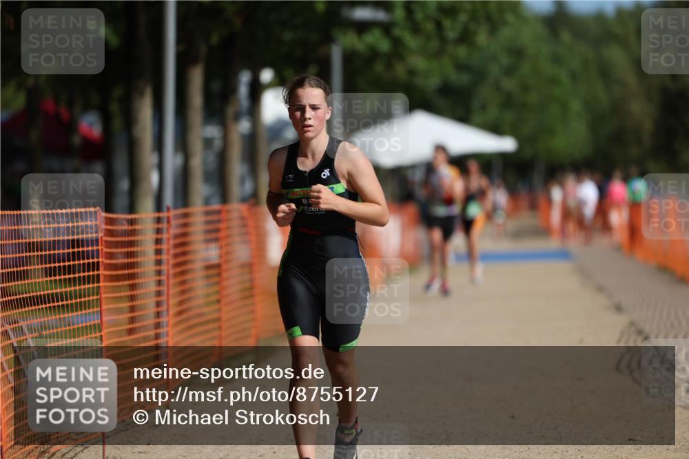 07.09.2025 - 19. Norderstedt Triathlon Michael Strokosch http://msf.ph/oto/8755127 07.09.2025 10:59:56 Laufen 681, 683 meine-sportfotos.de