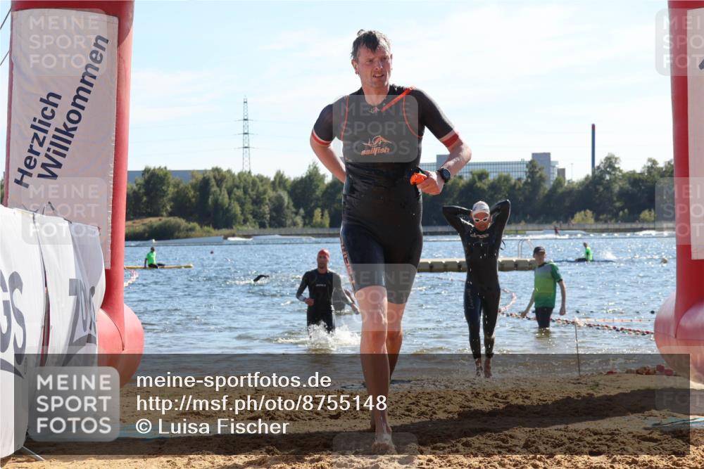 07.09.2025 - 19. Norderstedt Triathlon Luisa Fischer http://msf.ph/oto/8755148 07.09.2025 15:41:32 Schwimmen 1579, 1609, 1613, 1623 meine-sportfotos.de