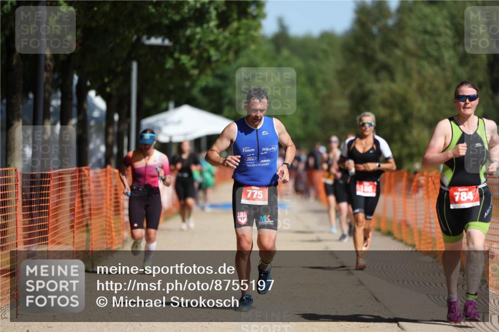 07.09.2025 - 19. Norderstedt Triathlon Michael Strokosch http://msf.ph/oto/8755197 07.09.2025 12:02:55 Laufen 186, 199, 775, 784, 1207 meine-sportfotos.de