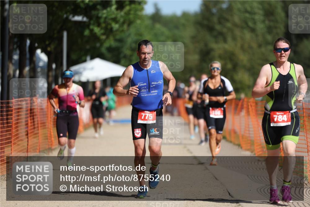 07.09.2025 - 19. Norderstedt Triathlon Michael Strokosch http://msf.ph/oto/8755240 07.09.2025 12:02:55 Laufen 186, 199, 775, 784, 1207 meine-sportfotos.de