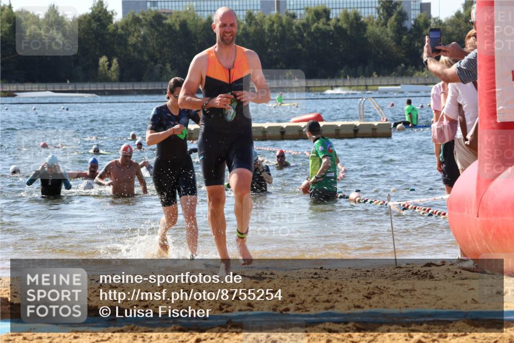 07.09.2025 - 19. Norderstedt Triathlon Luisa Fischer http://msf.ph/oto/8755254 07.09.2025 11:44:35 Schwimmen 216, 695, 756, 1343, 1361, 1378 meine-sportfotos.de