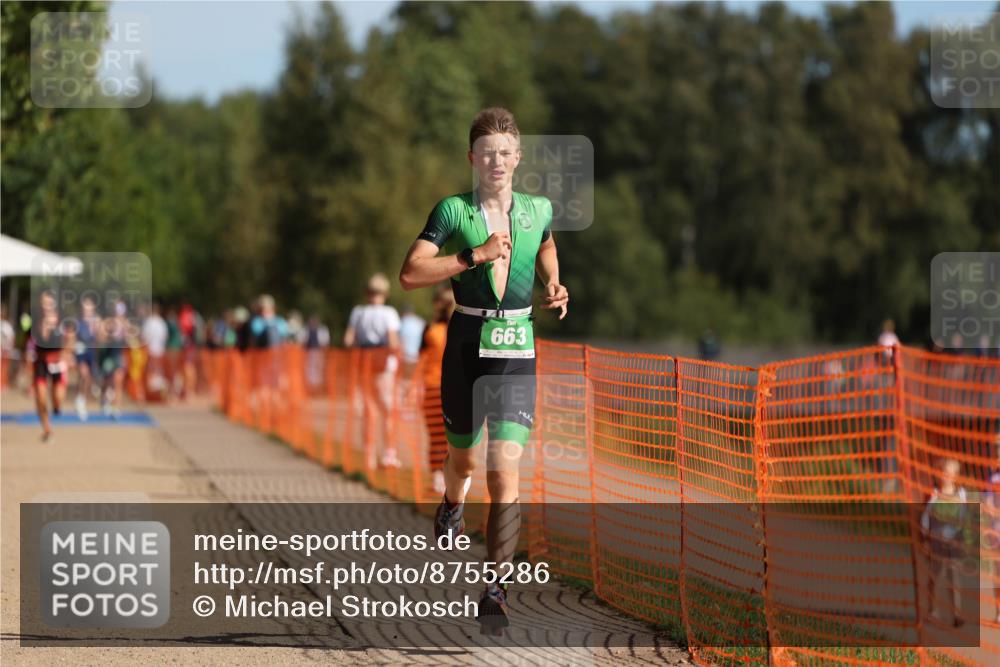 07.09.2025 - 19. Norderstedt Triathlon Michael Strokosch http://msf.ph/oto/8755286 07.09.2025 10:41:33 Laufen 655, 663, 1132 meine-sportfotos.de