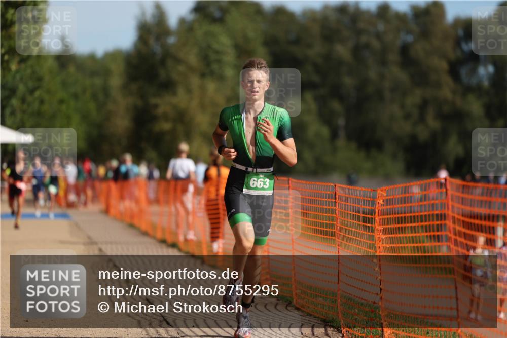 07.09.2025 - 19. Norderstedt Triathlon Michael Strokosch http://msf.ph/oto/8755295 07.09.2025 10:41:33 Laufen 655, 663, 1132 meine-sportfotos.de