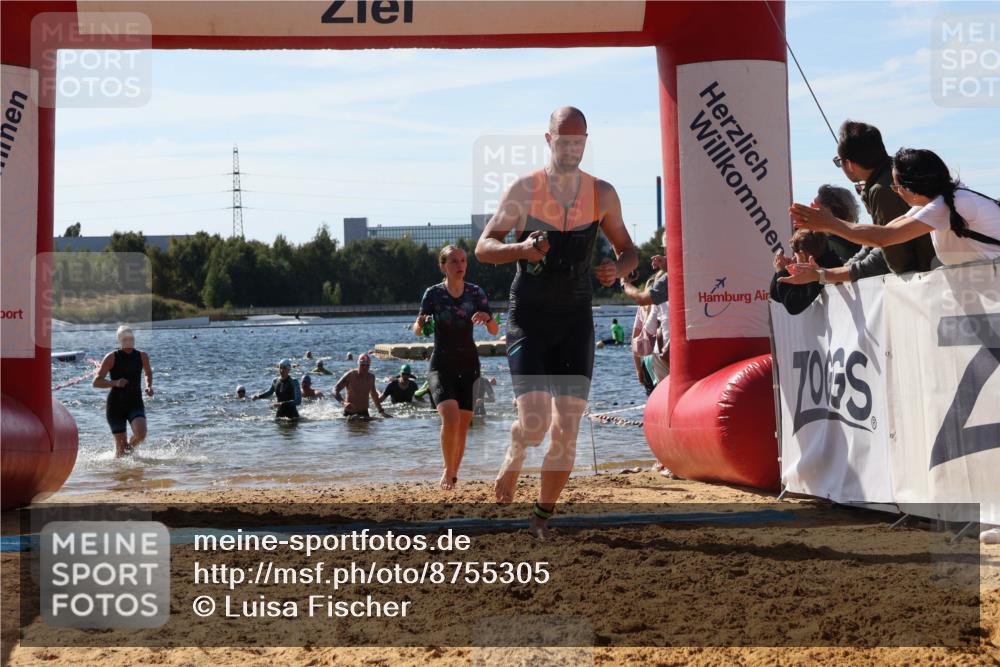 07.09.2025 - 19. Norderstedt Triathlon Luisa Fischer http://msf.ph/oto/8755305 07.09.2025 11:44:37 Schwimmen 695, 756, 1343, 1364, 1378 meine-sportfotos.de