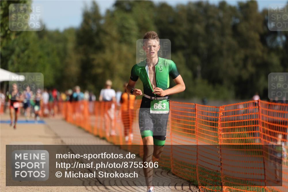 07.09.2025 - 19. Norderstedt Triathlon Michael Strokosch http://msf.ph/oto/8755306 07.09.2025 10:41:34 Laufen 655, 663, 1132 meine-sportfotos.de