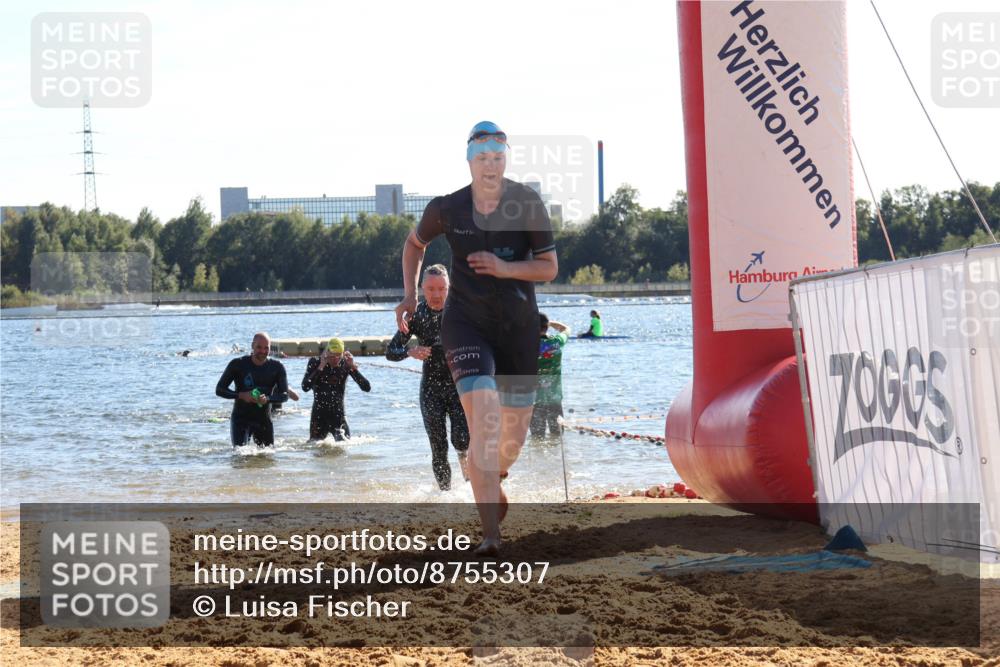 07.09.2025 - 19. Norderstedt Triathlon Luisa Fischer http://msf.ph/oto/8755307 07.09.2025 15:42:03 Schwimmen 1102, 1550, 1567 meine-sportfotos.de