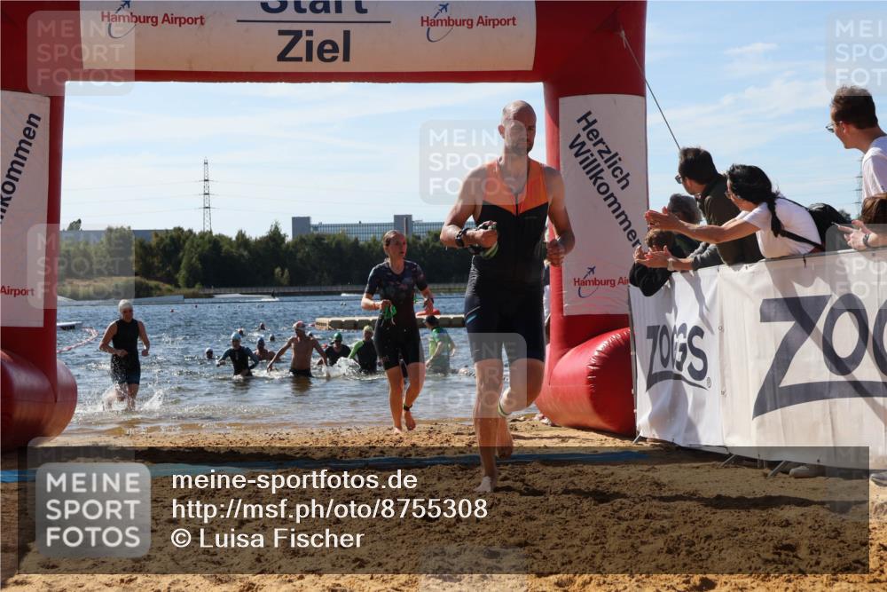 07.09.2025 - 19. Norderstedt Triathlon Luisa Fischer http://msf.ph/oto/8755308 07.09.2025 11:44:37 Schwimmen 695, 756, 1343, 1364, 1378 meine-sportfotos.de