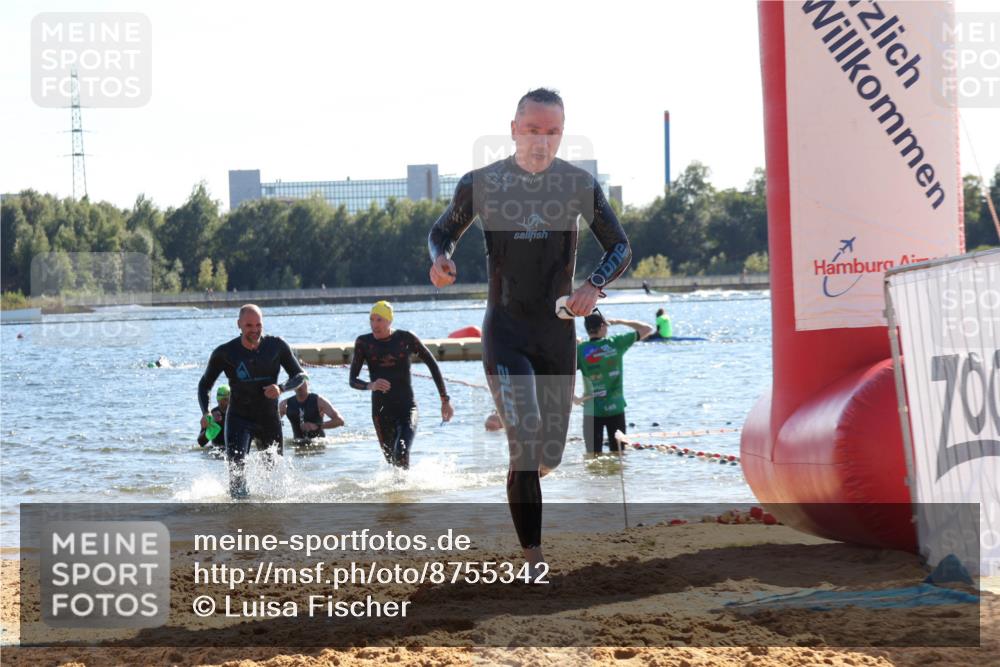 07.09.2025 - 19. Norderstedt Triathlon Luisa Fischer http://msf.ph/oto/8755342 07.09.2025 15:42:05 Schwimmen 1102, 1550, 1567 meine-sportfotos.de