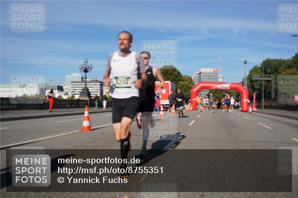 07.09.2025 - BARMER Alsterlauf Yannick Fuchs http://msf.ph/oto/8755351 07.09.2025 09:37:51 Laufen 5202 meine-sportfotos.de