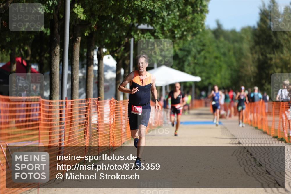 07.09.2025 - 19. Norderstedt Triathlon Michael Strokosch http://msf.ph/oto/8755359 07.09.2025 10:41:36 Laufen 663, 1132 meine-sportfotos.de