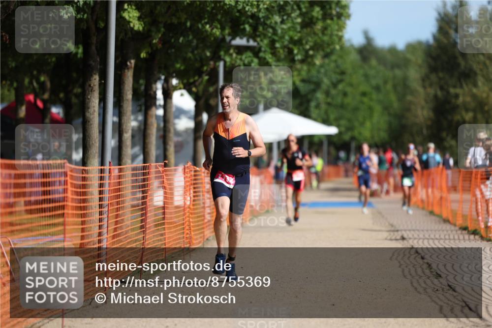 07.09.2025 - 19. Norderstedt Triathlon Michael Strokosch http://msf.ph/oto/8755369 07.09.2025 10:41:37 Laufen 663, 1132 meine-sportfotos.de