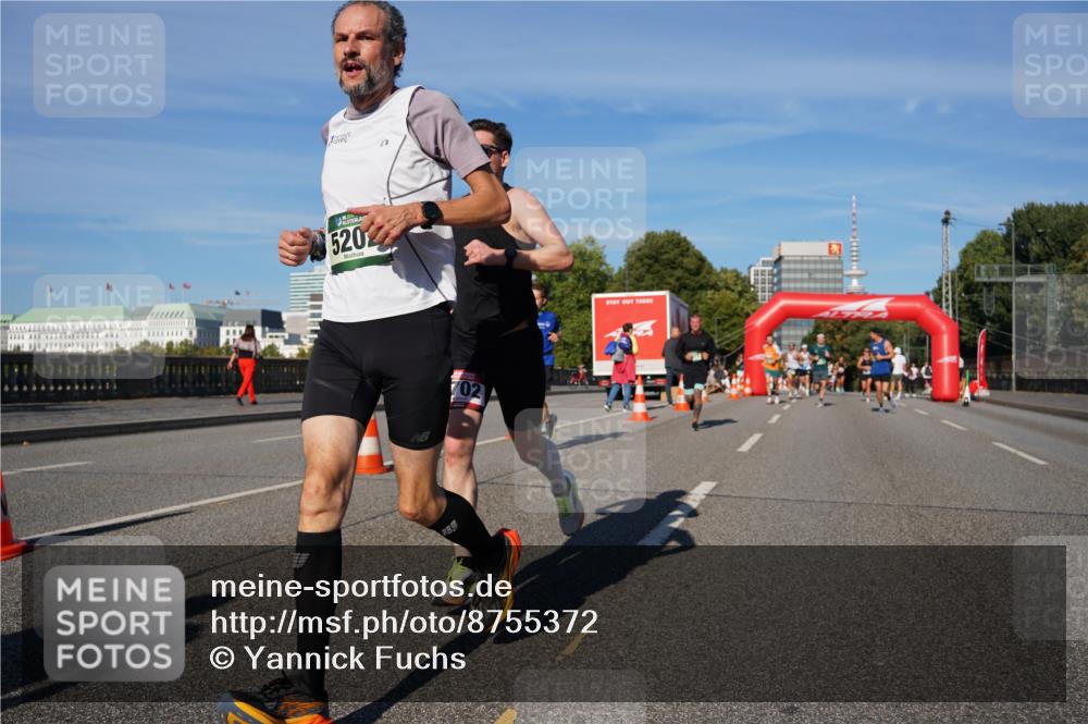 07.09.2025 - BARMER Alsterlauf Yannick Fuchs http://msf.ph/oto/8755372 07.09.2025 09:37:51 Laufen 5202 meine-sportfotos.de