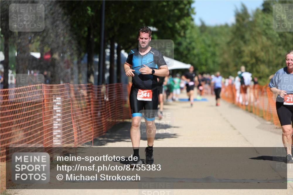 07.09.2025 - 19. Norderstedt Triathlon Michael Strokosch http://msf.ph/oto/8755383 07.09.2025 13:11:23 Laufen 217, 244, 813 meine-sportfotos.de