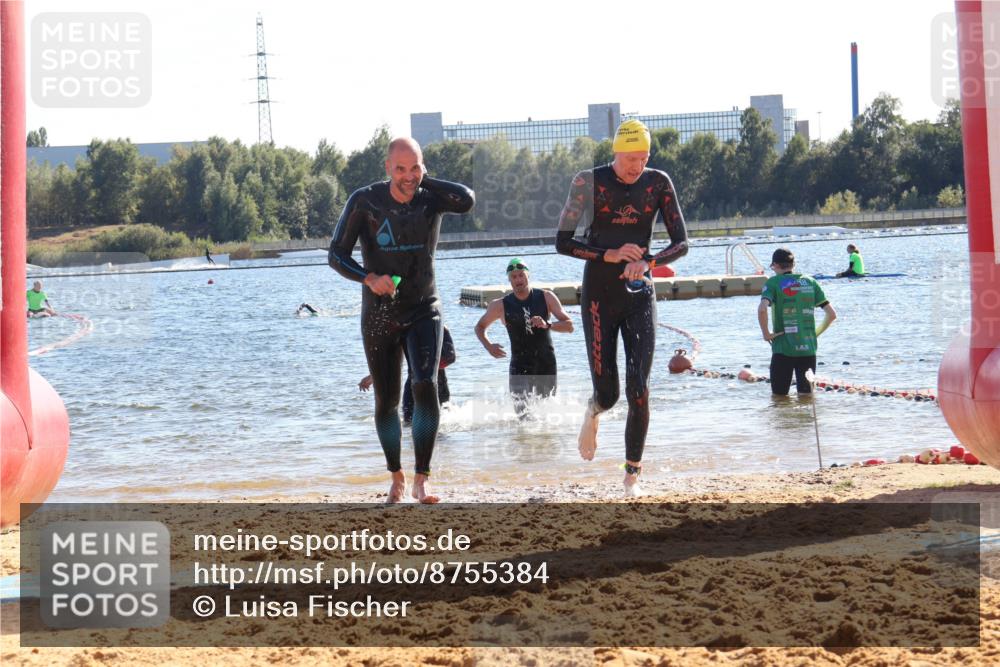 07.09.2025 - 19. Norderstedt Triathlon Luisa Fischer http://msf.ph/oto/8755384 07.09.2025 15:42:10 Schwimmen 1102, 1555, 1556, 1558, 1567 meine-sportfotos.de