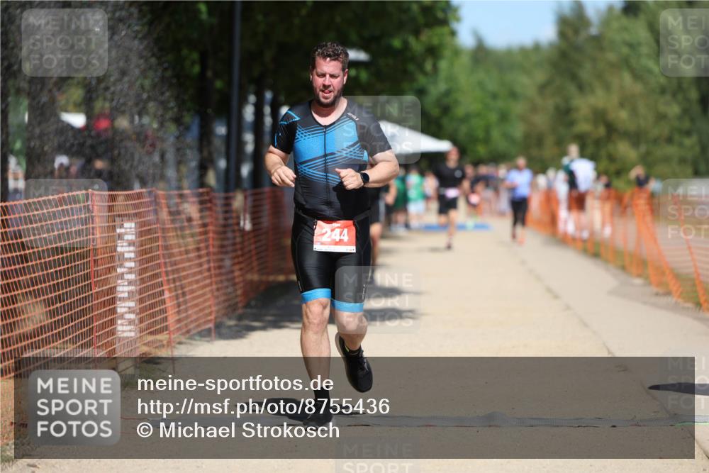 07.09.2025 - 19. Norderstedt Triathlon Michael Strokosch http://msf.ph/oto/8755436 07.09.2025 13:11:24 Laufen 217, 244, 813 meine-sportfotos.de