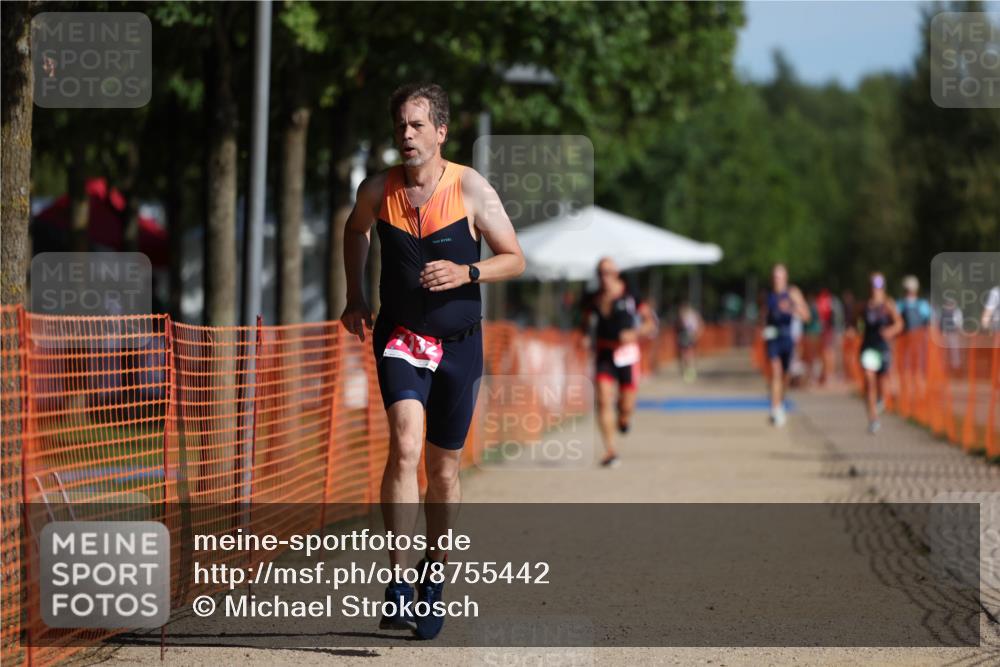 07.09.2025 - 19. Norderstedt Triathlon Michael Strokosch http://msf.ph/oto/8755442 07.09.2025 10:41:38 Laufen 663, 1132 meine-sportfotos.de