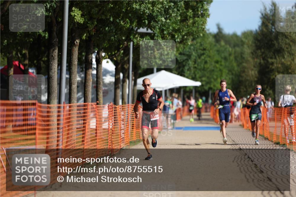 07.09.2025 - 19. Norderstedt Triathlon Michael Strokosch http://msf.ph/oto/8755515 07.09.2025 10:41:41 Laufen 673, 1132, 1148 meine-sportfotos.de