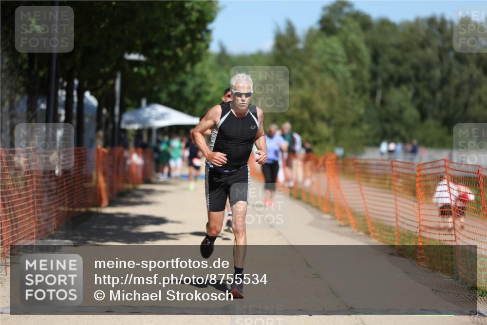 07.09.2025 - 19. Norderstedt Triathlon Michael Strokosch http://msf.ph/oto/8755534 07.09.2025 13:11:30 Laufen 217, 318, 813 meine-sportfotos.de