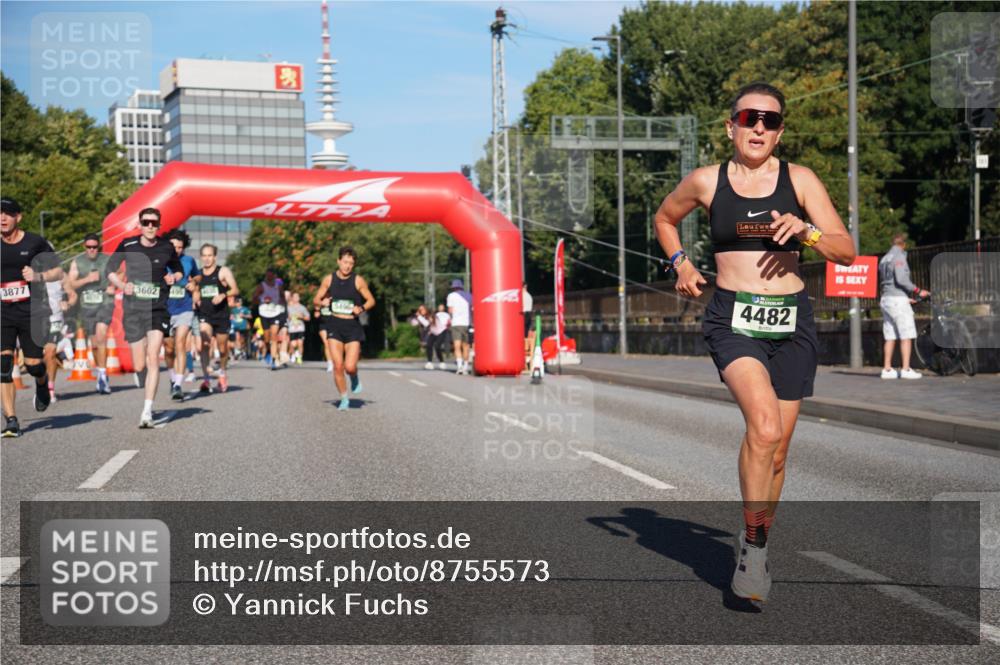 07.09.2025 - BARMER Alsterlauf Yannick Fuchs http://msf.ph/oto/8755573 07.09.2025 09:37:57 Laufen 3877, 3602, 4482 meine-sportfotos.de