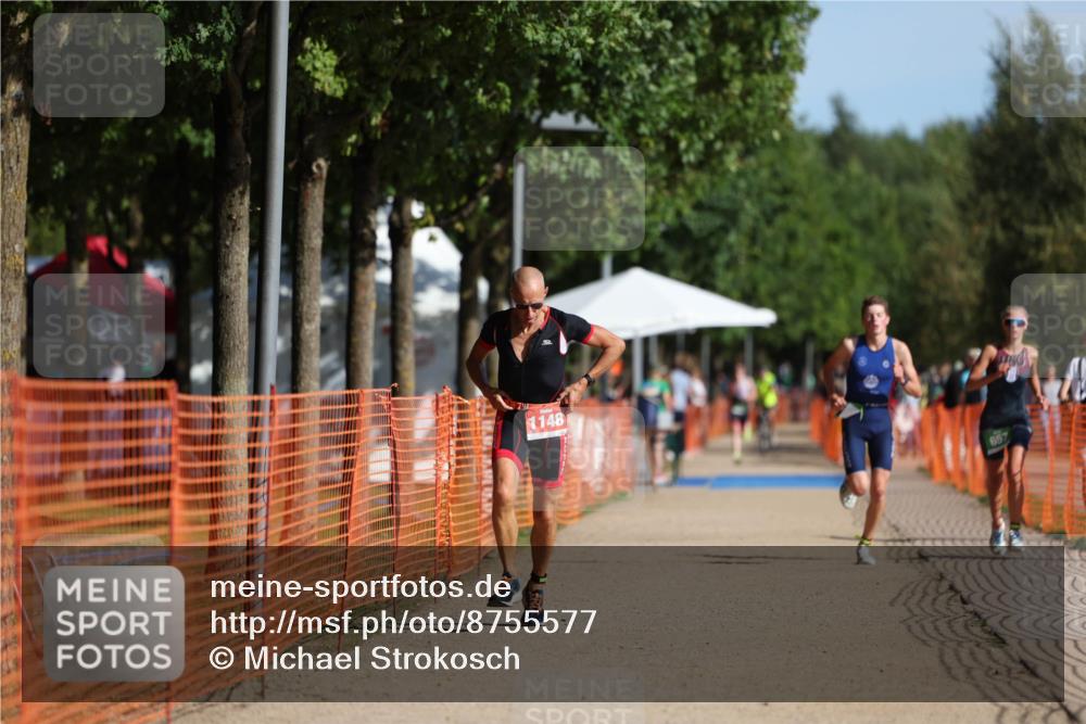 07.09.2025 - 19. Norderstedt Triathlon Michael Strokosch http://msf.ph/oto/8755577 07.09.2025 10:41:42 Laufen 673, 1132, 1148 meine-sportfotos.de