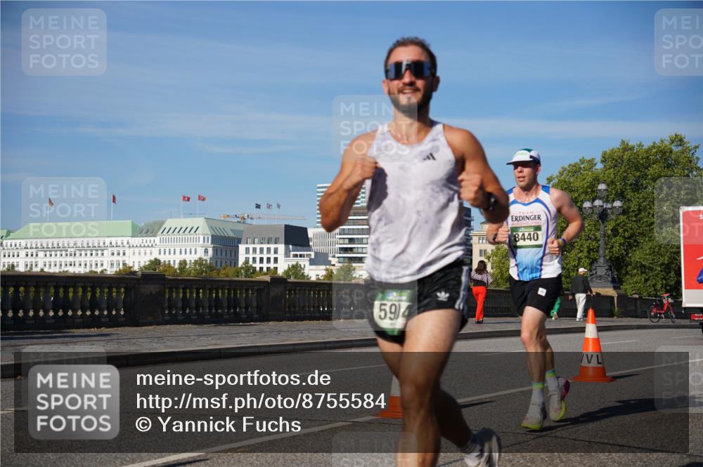 07.09.2025 - BARMER Alsterlauf Yannick Fuchs http://msf.ph/oto/8755584 07.09.2025 09:37:58 Laufen 594, 8440 meine-sportfotos.de