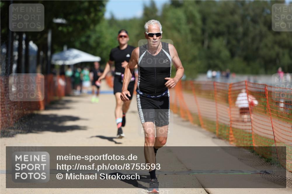 07.09.2025 - 19. Norderstedt Triathlon Michael Strokosch http://msf.ph/oto/8755593 07.09.2025 13:11:31 Laufen 318, 813 meine-sportfotos.de