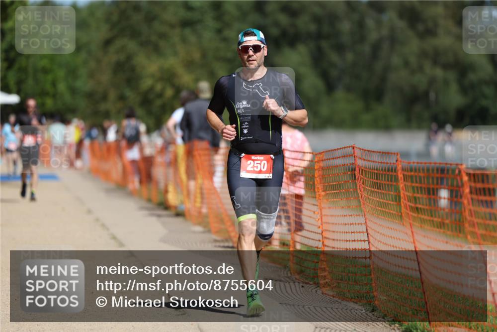 07.09.2025 - 19. Norderstedt Triathlon Michael Strokosch http://msf.ph/oto/8755604 07.09.2025 12:49:39 Laufen 207, 250, 779 meine-sportfotos.de