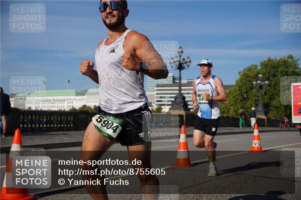07.09.2025 - BARMER Alsterlauf Yannick Fuchs http://msf.ph/oto/8755605 07.09.2025 09:37:58 Laufen 36, 5904, 84 meine-sportfotos.de