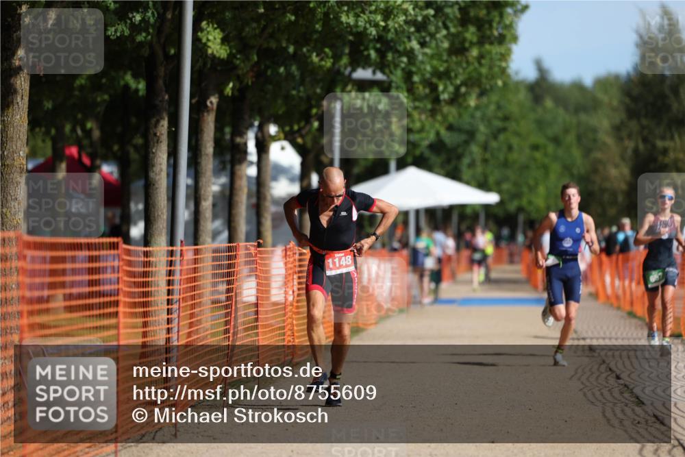 07.09.2025 - 19. Norderstedt Triathlon Michael Strokosch http://msf.ph/oto/8755609 07.09.2025 10:41:43 Laufen 657, 673, 1132, 1148 meine-sportfotos.de