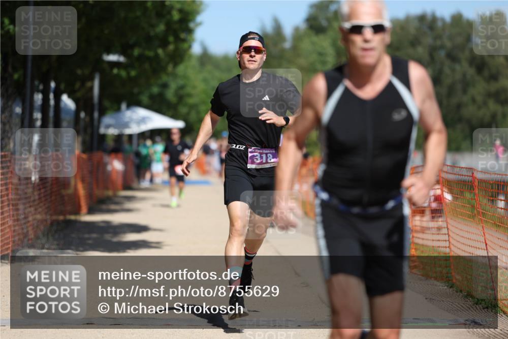 07.09.2025 - 19. Norderstedt Triathlon Michael Strokosch http://msf.ph/oto/8755629 07.09.2025 13:11:32 Laufen 318, 813, 853, 1342 meine-sportfotos.de