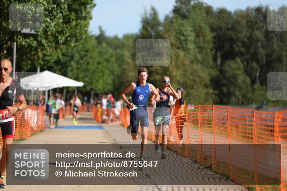 07.09.2025 - 19. Norderstedt Triathlon Michael Strokosch http://msf.ph/oto/8755647 07.09.2025 10:41:44 Laufen 657, 673, 1132, 1148 meine-sportfotos.de