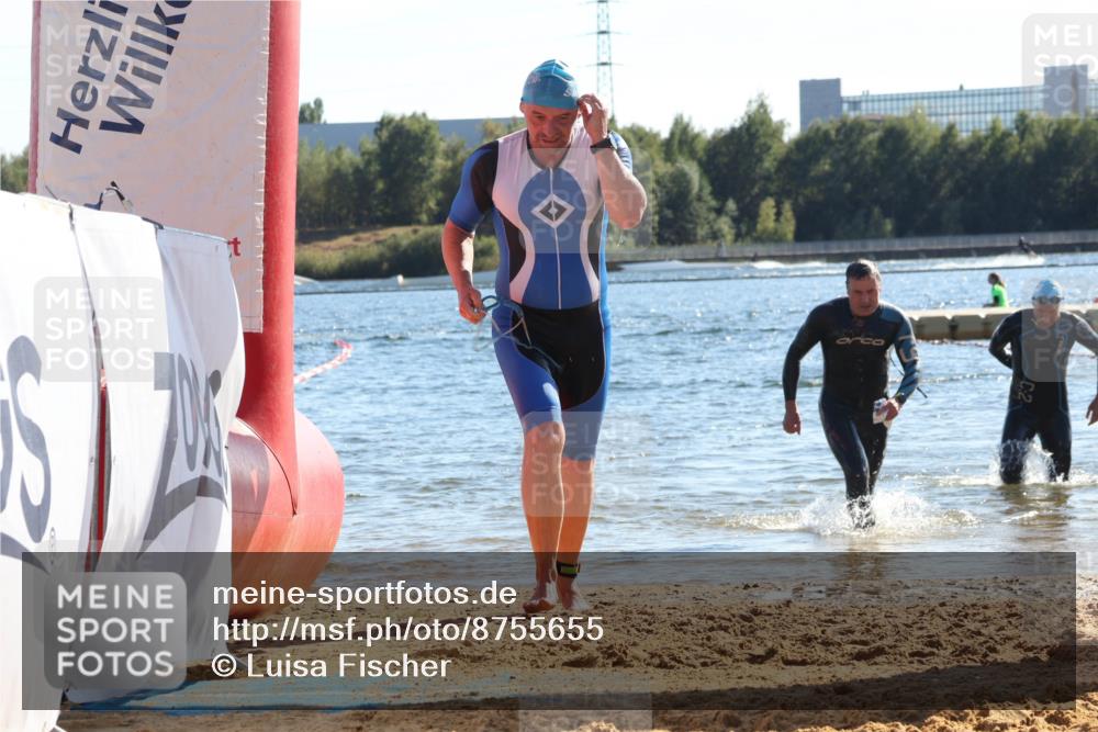 07.09.2025 - 19. Norderstedt Triathlon Luisa Fischer http://msf.ph/oto/8755655 07.09.2025 15:43:18 Schwimmen 1562, 1568, 1585, 1632 meine-sportfotos.de