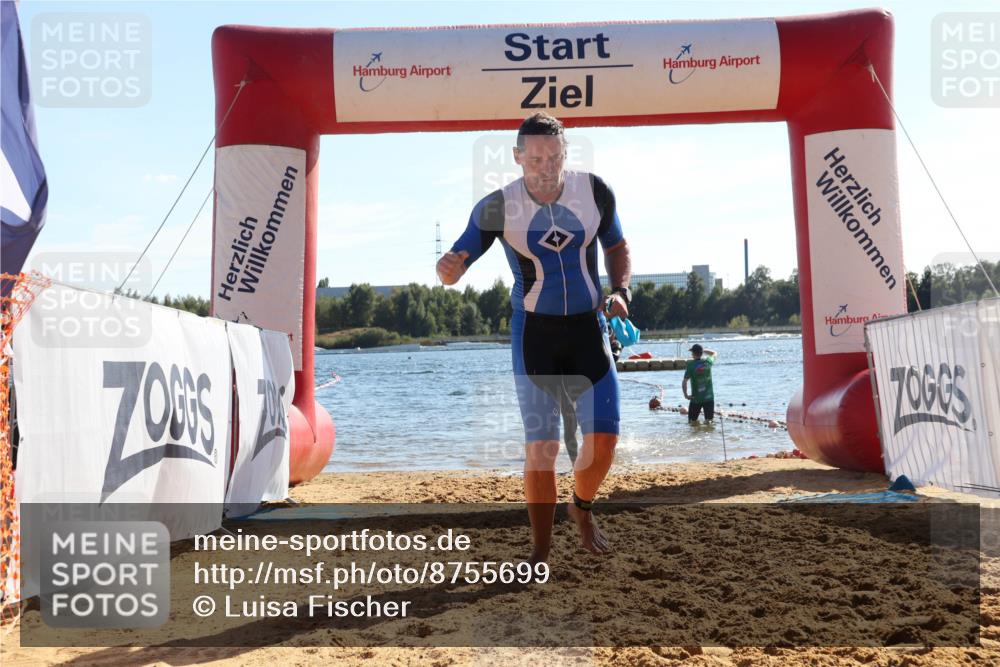 07.09.2025 - 19. Norderstedt Triathlon Luisa Fischer http://msf.ph/oto/8755699 07.09.2025 15:43:21 Schwimmen 1562, 1568, 1621 meine-sportfotos.de