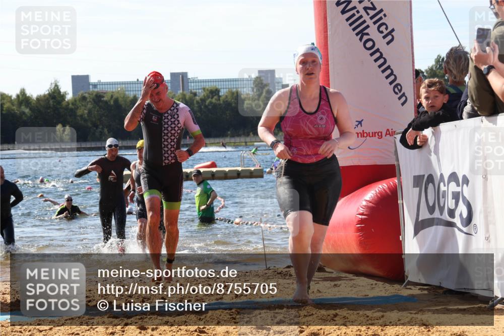 07.09.2025 - 19. Norderstedt Triathlon Luisa Fischer http://msf.ph/oto/8755705 07.09.2025 11:45:02 Schwimmen 717, 728, 758, 851, 852, 898, 1307 meine-sportfotos.de