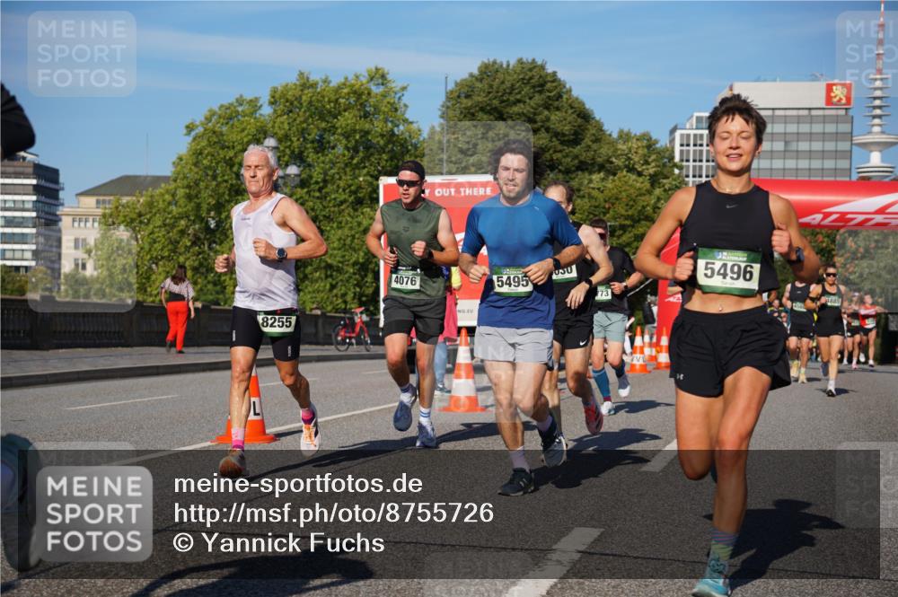 07.09.2025 - BARMER Alsterlauf Yannick Fuchs http://msf.ph/oto/8755726 07.09.2025 09:38:01 Laufen 8255, 4076, 5495, 173, 5496 meine-sportfotos.de
