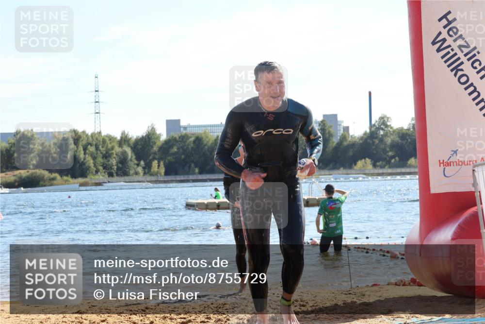 07.09.2025 - 19. Norderstedt Triathlon Luisa Fischer http://msf.ph/oto/8755729 07.09.2025 15:43:23 Schwimmen 1562, 1568, 1621 meine-sportfotos.de