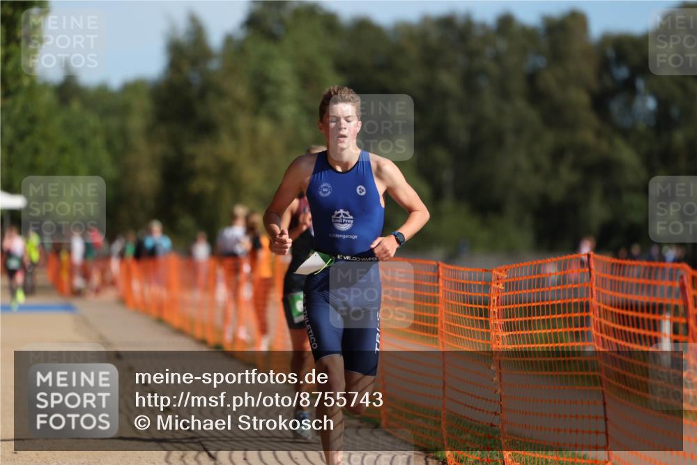 07.09.2025 - 19. Norderstedt Triathlon Michael Strokosch http://msf.ph/oto/8755743 07.09.2025 10:41:47 Laufen 657, 673, 1148 meine-sportfotos.de