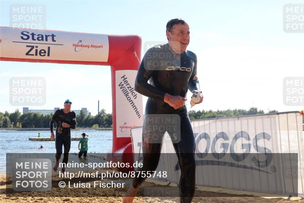 07.09.2025 - 19. Norderstedt Triathlon Luisa Fischer http://msf.ph/oto/8755748 07.09.2025 15:43:25 Schwimmen 1562, 1568, 1621 meine-sportfotos.de