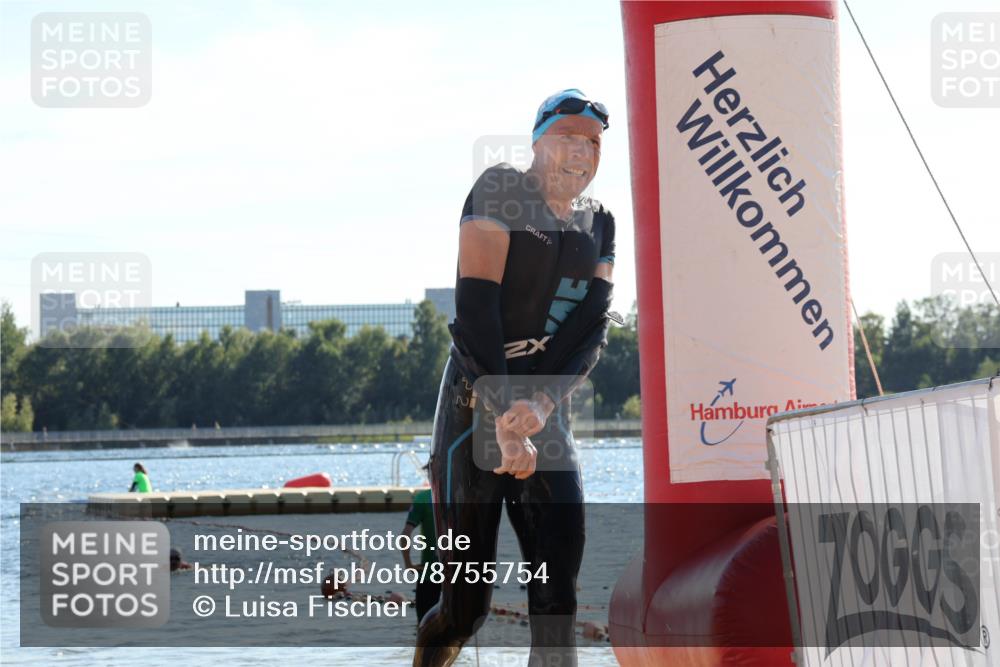 07.09.2025 - 19. Norderstedt Triathlon Luisa Fischer http://msf.ph/oto/8755754 07.09.2025 15:43:26 Schwimmen 1562, 1568, 1621 meine-sportfotos.de