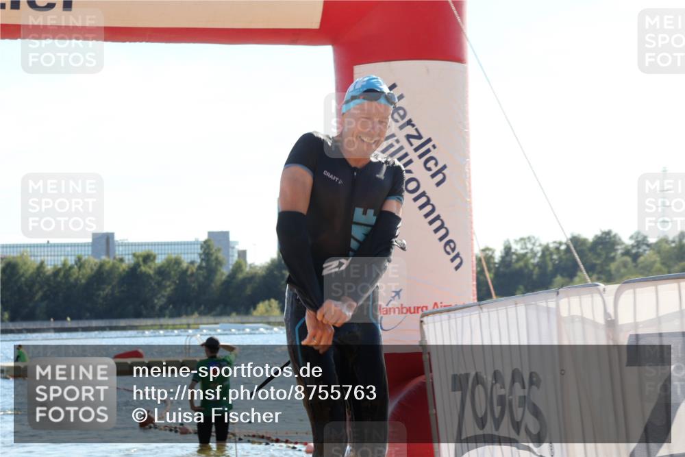 07.09.2025 - 19. Norderstedt Triathlon Luisa Fischer http://msf.ph/oto/8755763 07.09.2025 15:43:26 Schwimmen 1562, 1568, 1621 meine-sportfotos.de