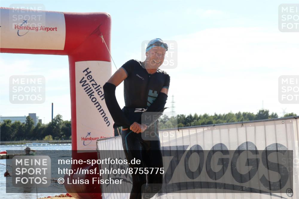 07.09.2025 - 19. Norderstedt Triathlon Luisa Fischer http://msf.ph/oto/8755775 07.09.2025 15:43:27 Schwimmen 1562, 1568, 1621 meine-sportfotos.de