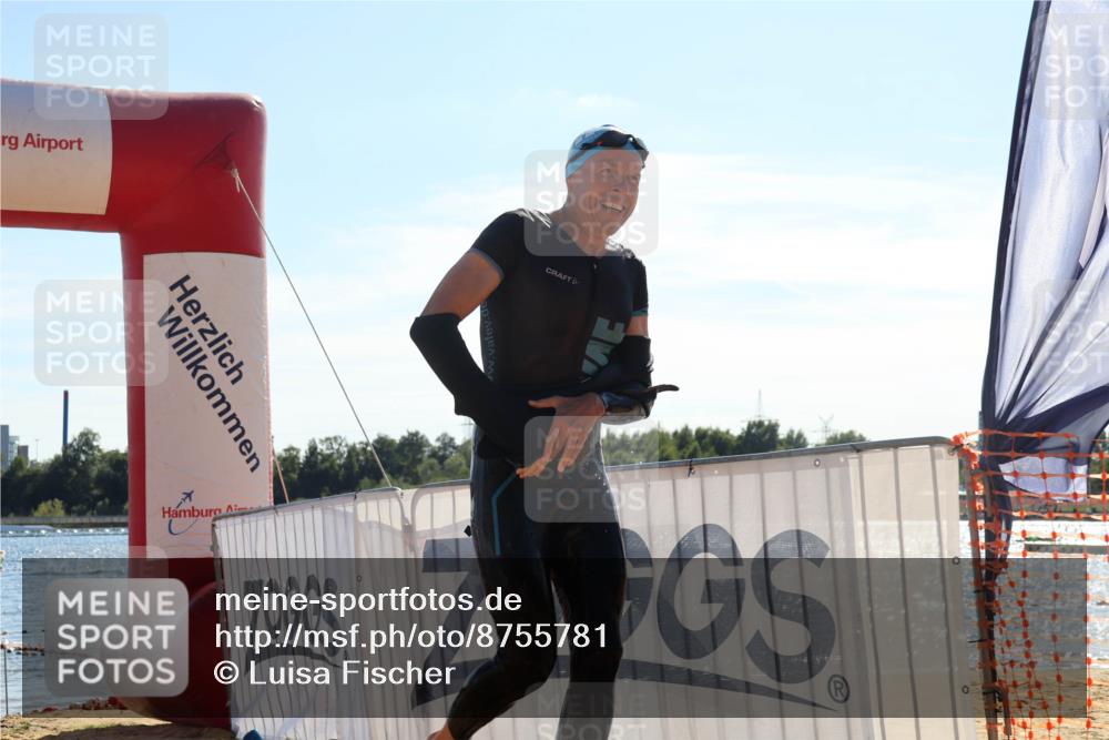 07.09.2025 - 19. Norderstedt Triathlon Luisa Fischer http://msf.ph/oto/8755781 07.09.2025 15:43:27 Schwimmen 1562, 1568, 1621 meine-sportfotos.de