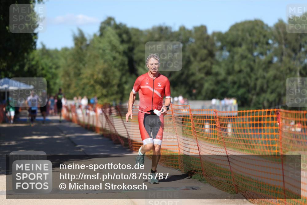 07.09.2025 - 19. Norderstedt Triathlon Michael Strokosch http://msf.ph/oto/8755787 07.09.2025 14:53:37 Laufen 977 meine-sportfotos.de