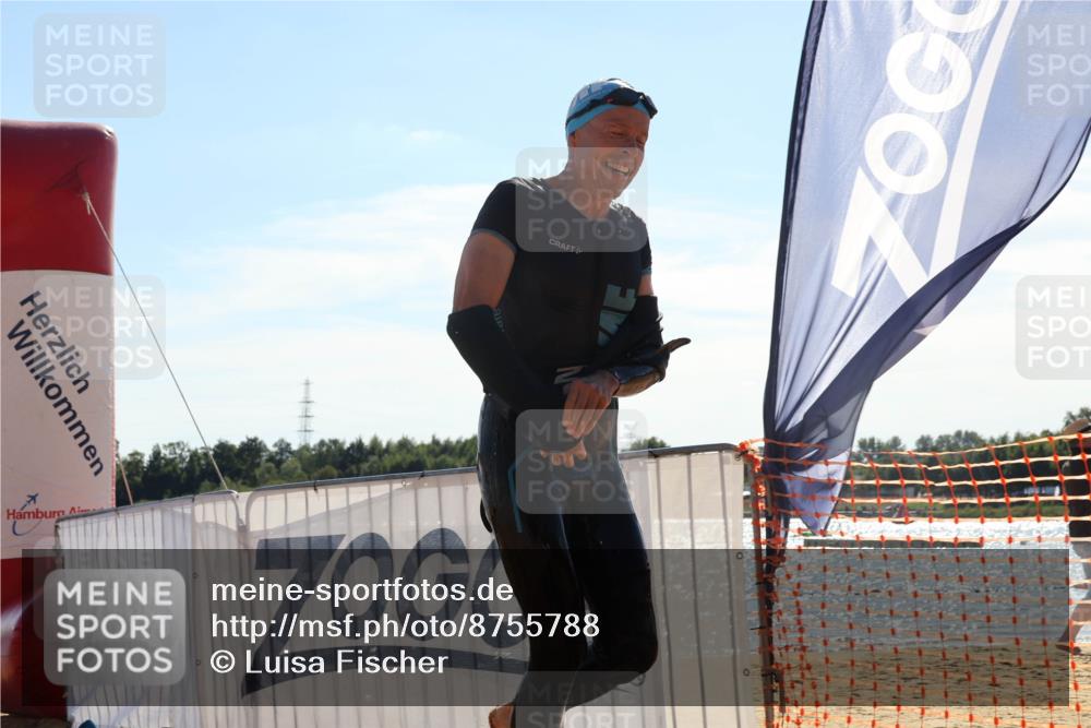 07.09.2025 - 19. Norderstedt Triathlon Luisa Fischer http://msf.ph/oto/8755788 07.09.2025 15:43:27 Schwimmen 1562, 1568, 1621 meine-sportfotos.de